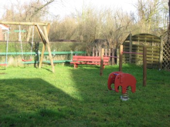hauseigener Spielplatz hauseigener Spielplatz
